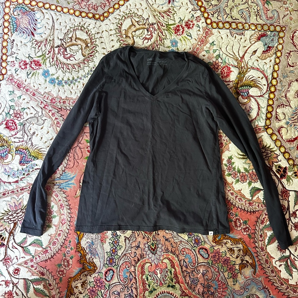 Pact 100% Organic Cotton Woman’s Long Sleeve Black V-Neck T-Shirt